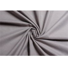 Balík šedé látky