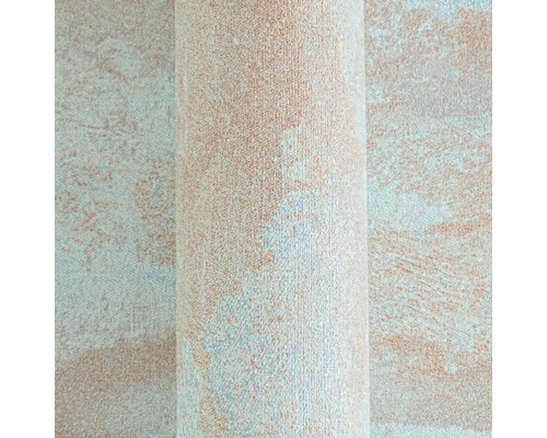 Srolovaný koberec se vzorem