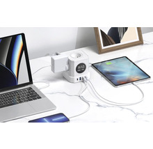 Rozbočka s USB porty, notebook, tablet a smartphone