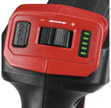 Detailní pohled na vrtačku s tlačítkem turbo, nastavením rychlosti a indikátorem stavu nabití