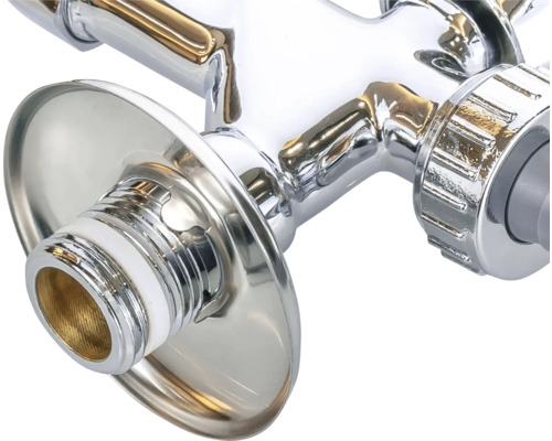 Rohový ventil s růžicí