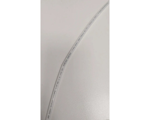 Hadice John Guest z polyetylenu o vnějším průměru 6,35 milimetru a vnitřním průměru 4,32 milimetru