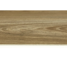 Detailní záběr podlahové dlaždice s dekorem dřeva