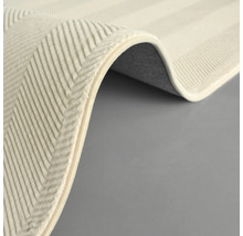 Detail pruhovaného koberce