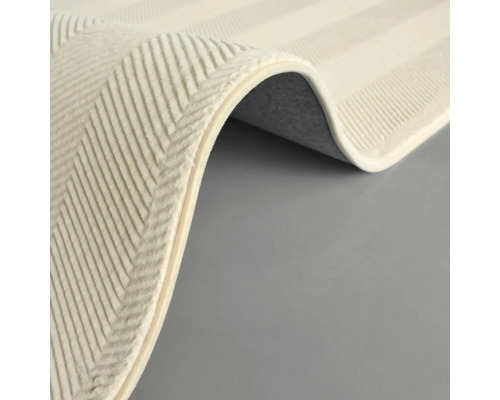 Detail pruhovaného koberce