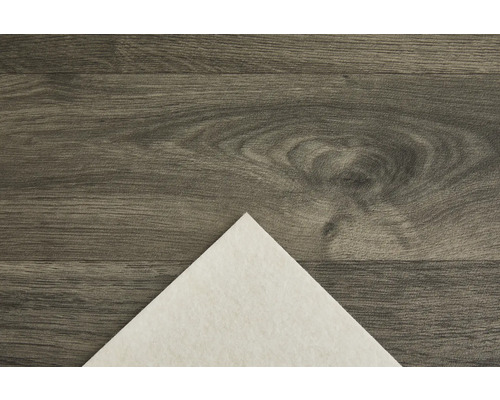 Detailní pohled na zvukovou izolaci na dřevěné podlaze