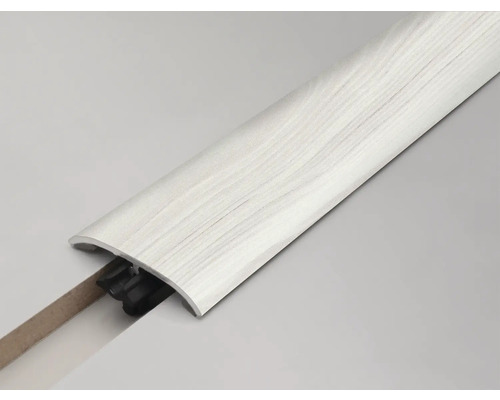 Podlahová lišta s dekorem dřeva a upevněním