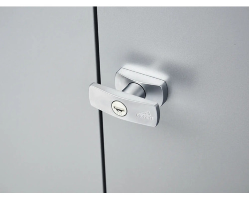 Zavírací závora na ocelové skříni