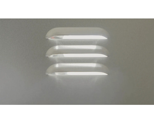 Stěnový ventil se třemi lamelami