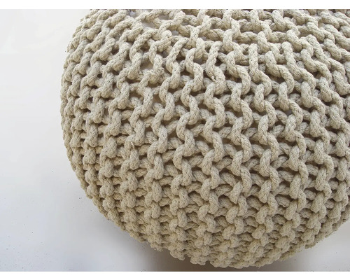 Kulatý puf s pleteným vzorem
