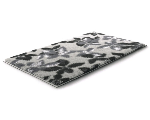 Koberec s květinovým vzorem