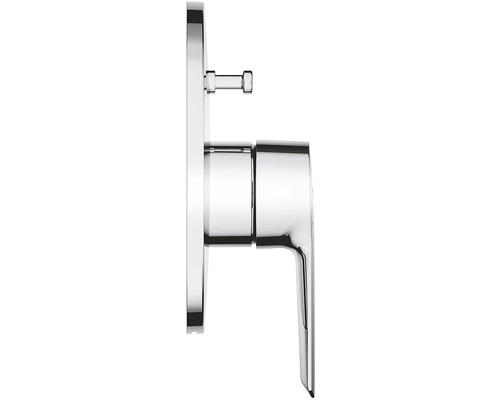 Páková směšovací baterie z kovu pro umyvadlo nebo dřez.