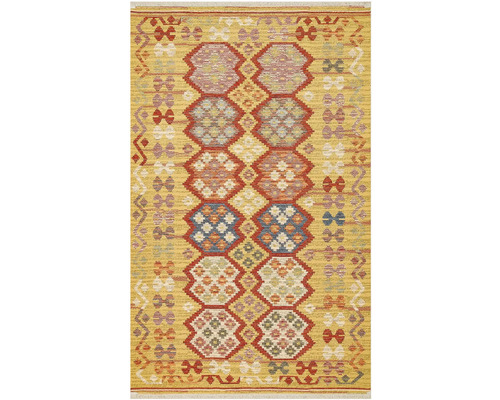 Vzorovaný koberec s tradičními motivy