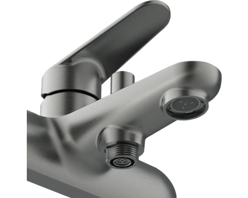 Kovová vodovodní baterie