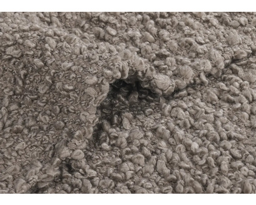 Detailní pohled na koberec s vysokým vlasem