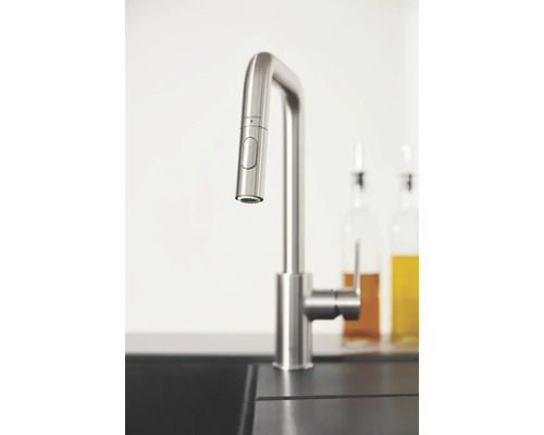 Kuchyňská baterie s výsuvnou sprchou