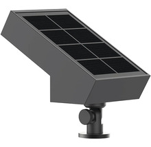 Solární panel s nastavitelným držákem pro výrobu energie