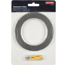 Hliníkové domovní číslo Richter v 3D designu včetně montážního materiálu v balení.