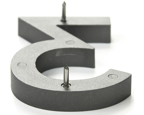 Číslo domu 3 z kovu s upevňovacími kolíky