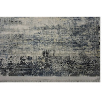 Koberec s abstraktním vzorem.