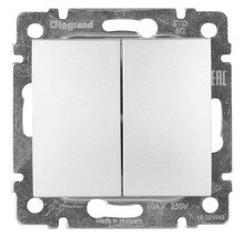 Legrand dvojitý vypínač s rámem