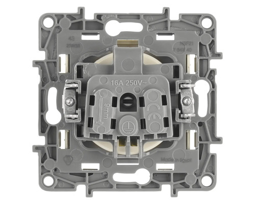 Detailní záběr spínače s 16 ampéry a 250 volty