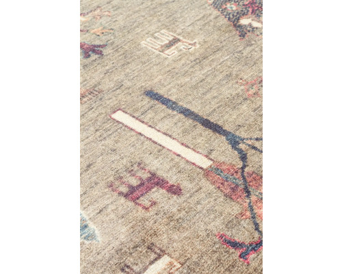 Detailní pohled na koberec se vzorem