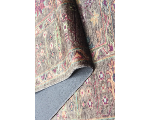 Detail vzorovaného koberce