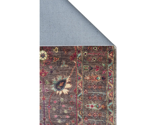 Detail vzorovaného koberce