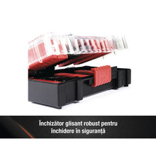 Otevřený kufřík na nářadí s průhledným víkem