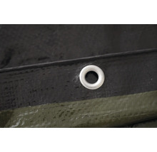 Detail plachty s okem