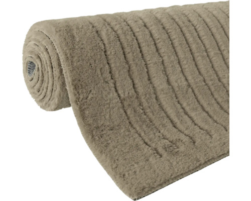 Srolovaný běhoun s žebrovaným povrchem