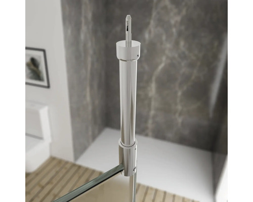 Detailní pohled na upevnění sprchového koutu v koupelně.