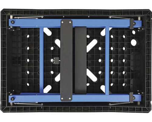 Modrá konstrukce podvozku přepravního vozíku pro euroboxy na černém perforovaném povrchu