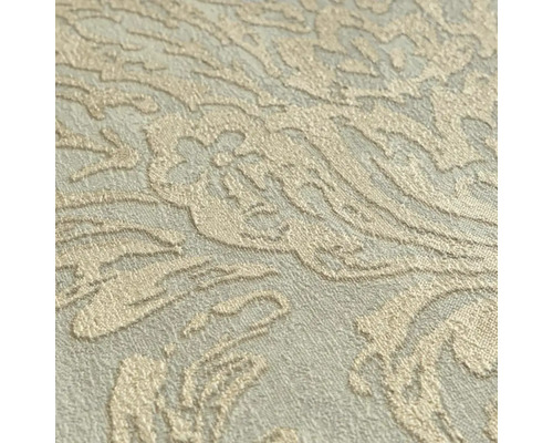 Detail strukturované tapety se vzorem