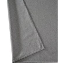 Šedý látkový ubrus