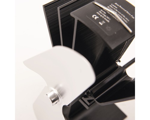 Ventilátor kamen s třemi lopatkami