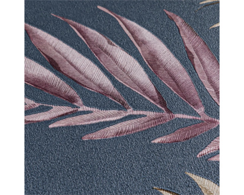 Detail tapety s rostlinným vzorem