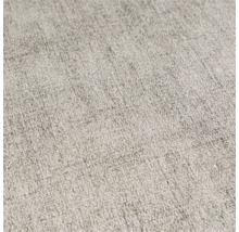 Detail světlé textilní tapety s jemnou strukturou