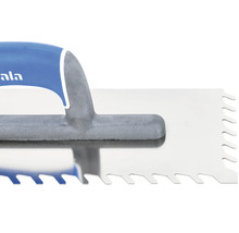 Zubová stěrka s modrou rukojetí pro nanášení lepidla