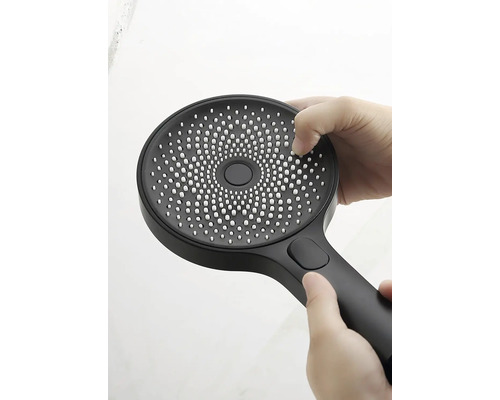 Ruční sprcha s různými druhy proudu se nastavuje