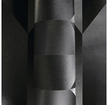 Role černé tapety s geometrickým vzorem