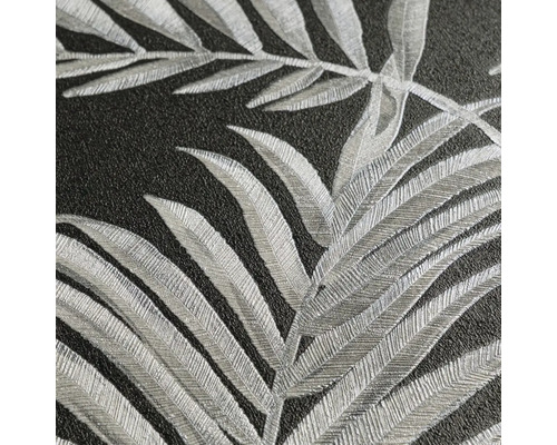 Detail strukturované tapety s motivem listů