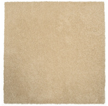 Čtvercový koberec s vysokým vlasem