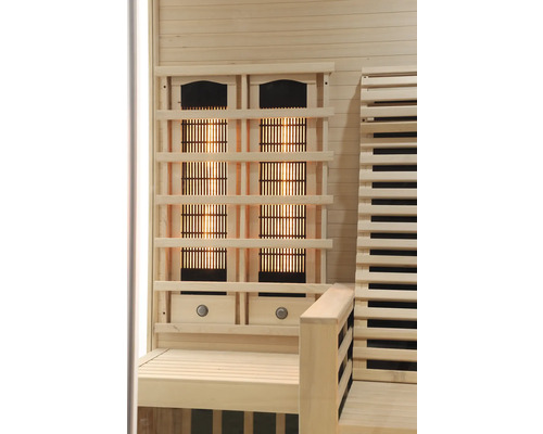 Detail infrasauny se sedacím koutem a topnými panely