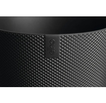 Detailní pohled na květináč s trojrozměrným povrchem a logem Eho