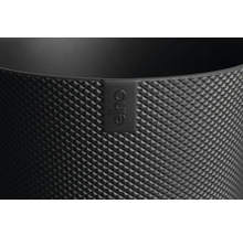 Detailní pohled na květináč s kosočtvercovým vzorem a logem Eho