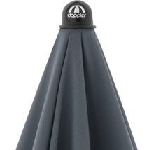 Logo Doppler na zahradním slunečníku