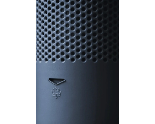 Detail zařízení s děrovaným vzorem a symbolem pro odtok vody