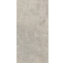 Detailní pohled na betonovou dlaždici s nerovným povrchem